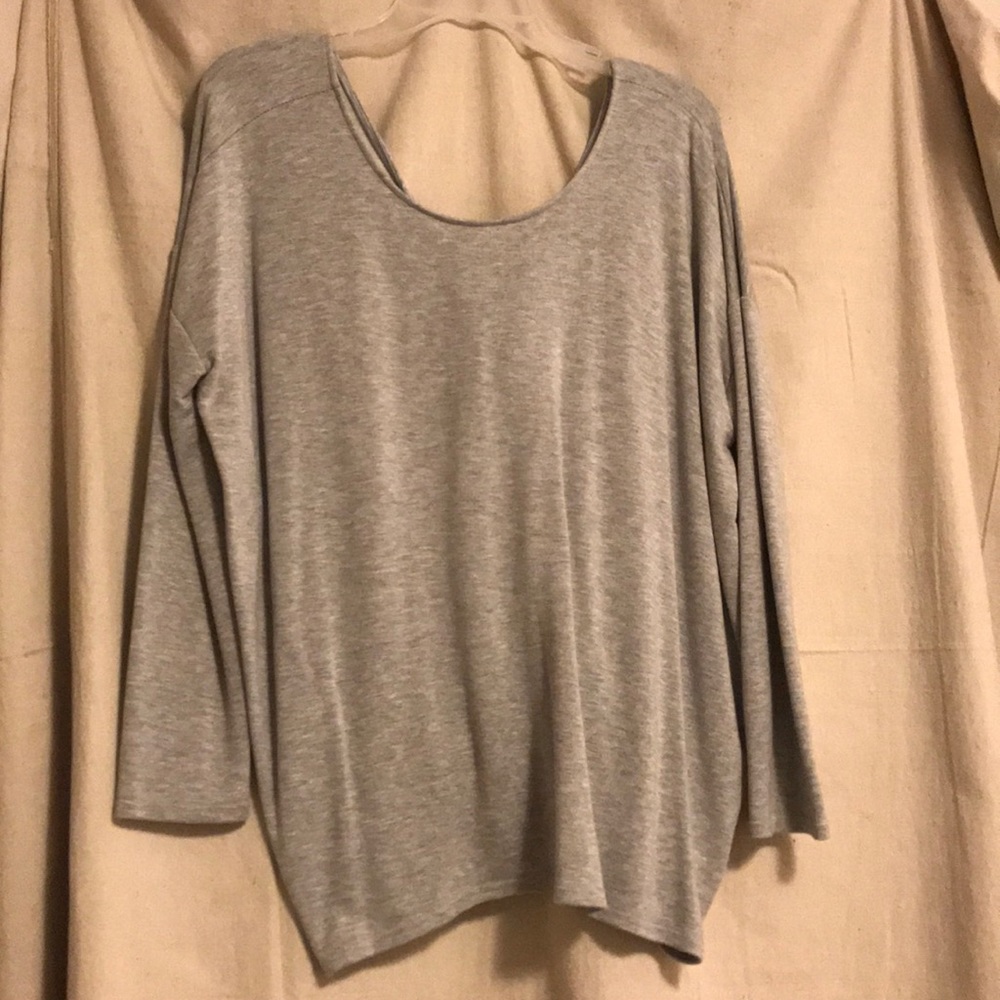 Ellison SUPER SOFT Twist Back Top